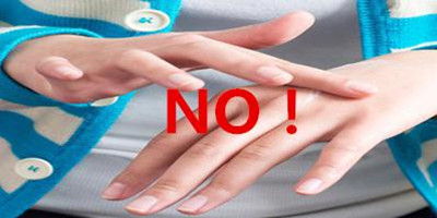 手指关节皮肤发白是什么原因?